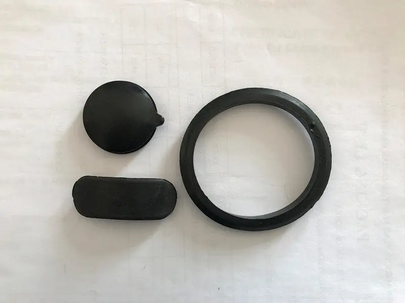 Husky Towing 87456 Replacement Manual Crank Access Cover — Rubber Sealing Cap 1